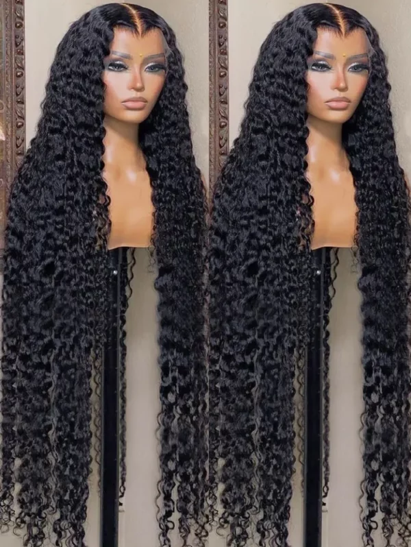 Caractéristique de la perruque sur la photo: Matière: virgin human hair Style: Deep Wave Lace: 13×4 Couleur: Naturelle – noir Densité: 180% Longueur: 36"