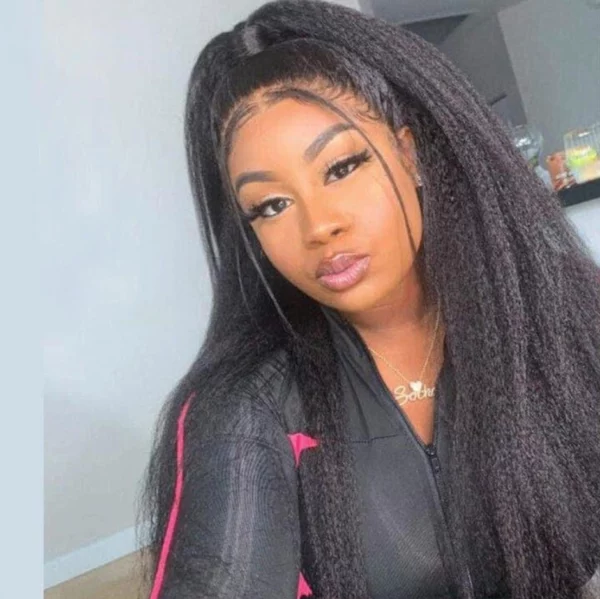 Caractéristique de la perruque sur la photo: Matière: virgin human hair Style: Kinky Straight Lace: 360 Longueur: 32" Couleur: Naturelle – noir Densité: 250%