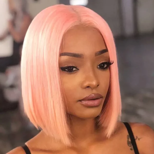 Caractéristique de la perruque sur la photo: Matière: virgin human hair Style: Straight Longueur: 10” Couleur: pink Lace: 13×4 Densité: 200%